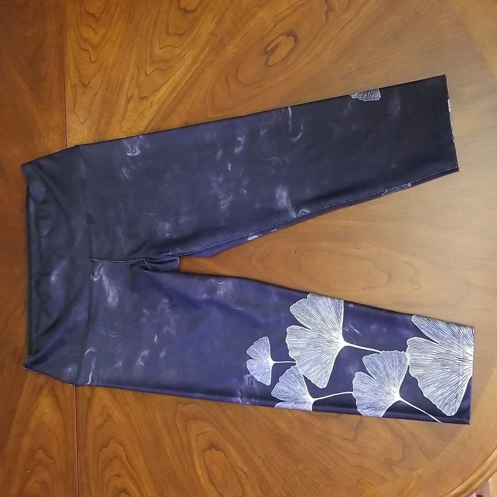 Black leggings with design by MyInnerFire